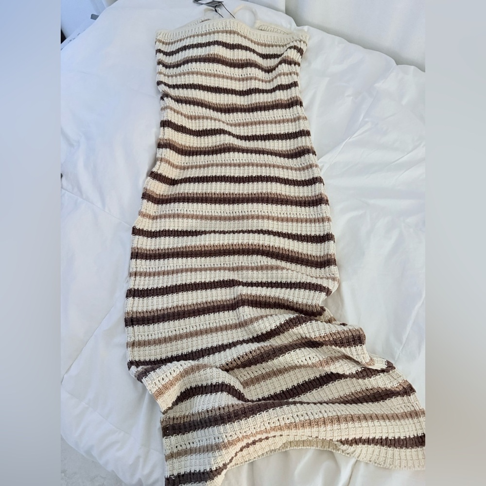 Fashion nova Brown and Cream Knitted and knotted crochet halter Midi Dress - Picture 5 of 10